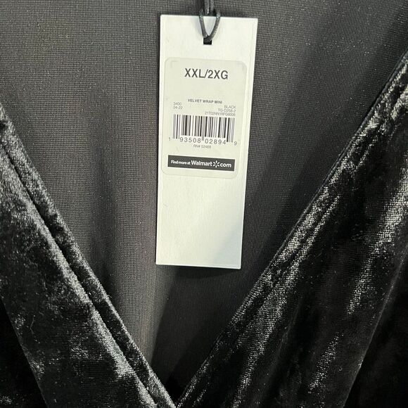 The Get Velour Wrap Dress - Picture 5 of 7